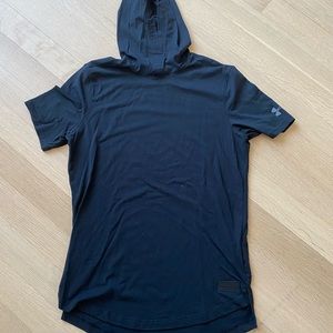 Under armour hoodie tshirt